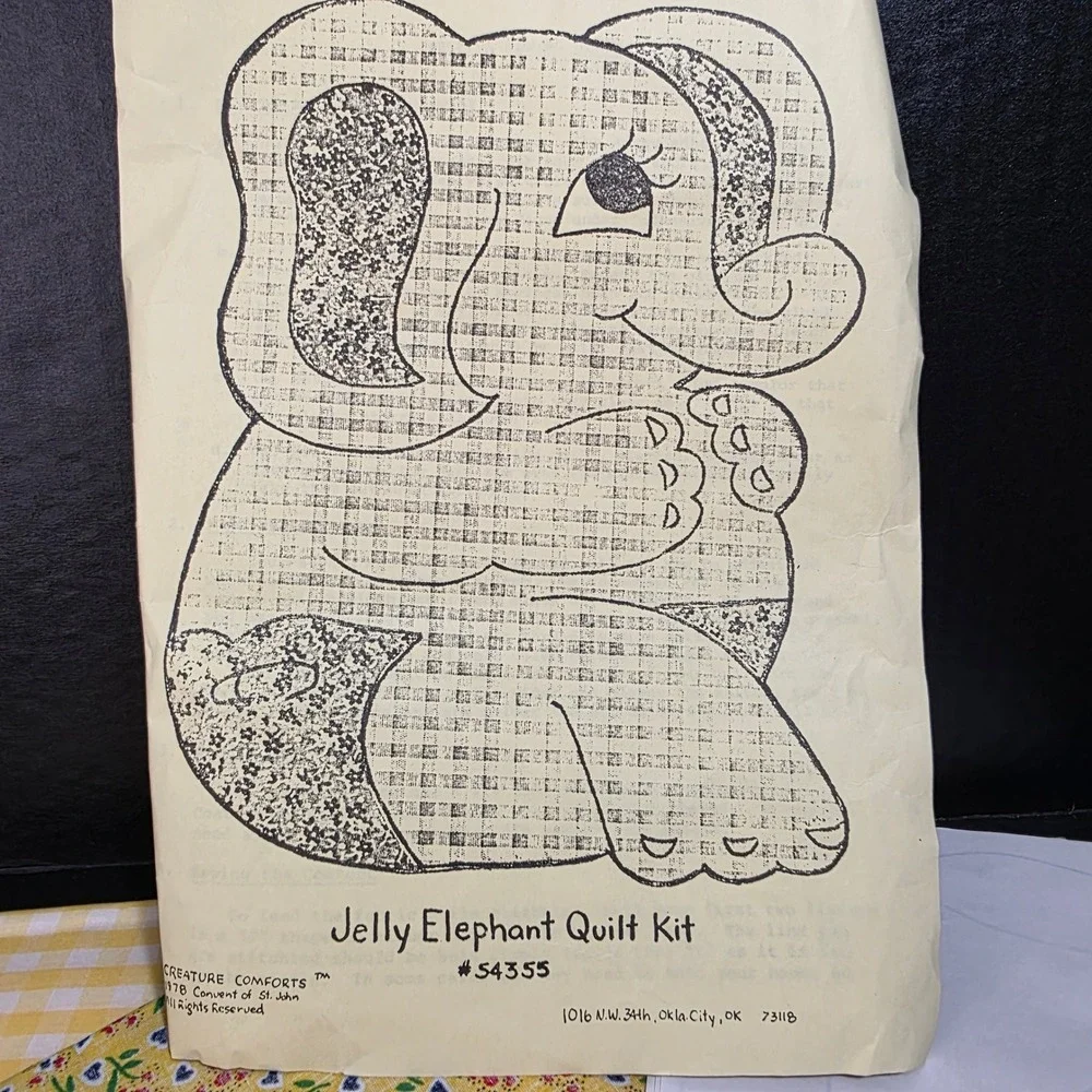 Creature Comforts Jelly Elephant Quilt Kit Nursery Yellow‎ Gingham Vintage 1978